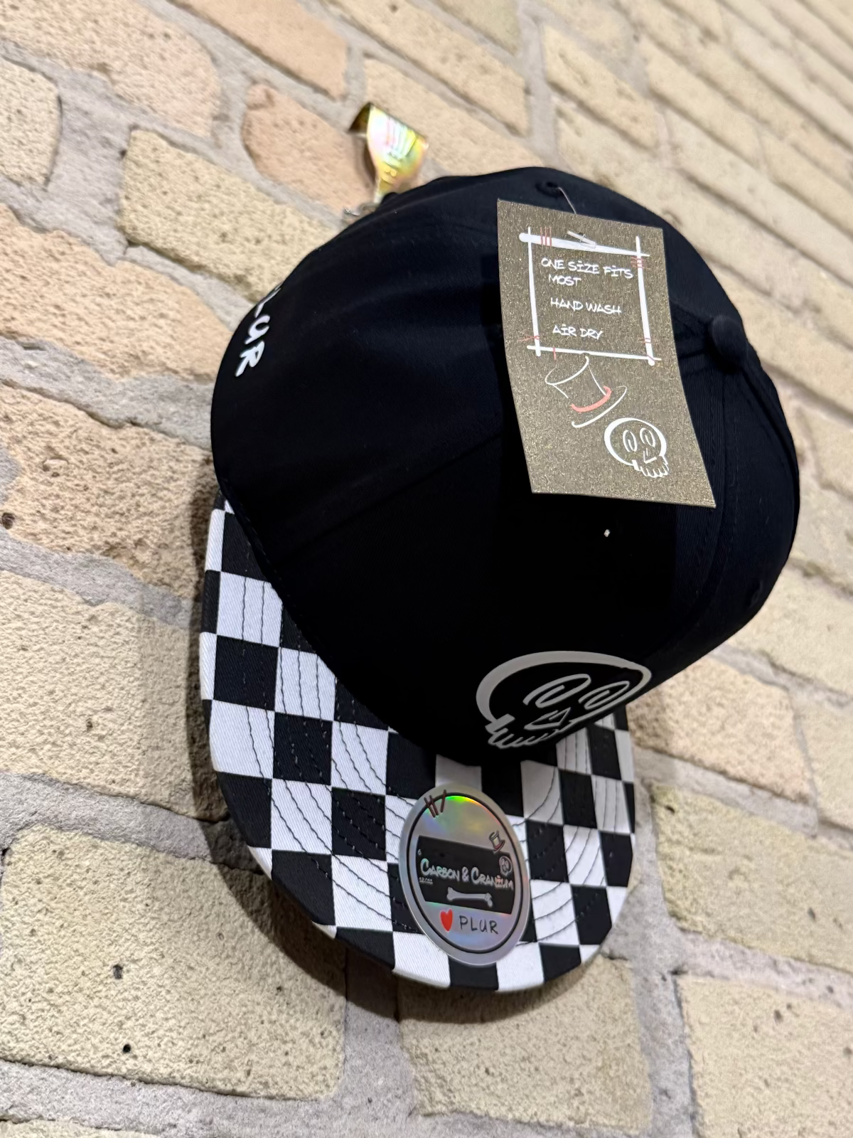 The Classic Carl, Black 'n White Checker