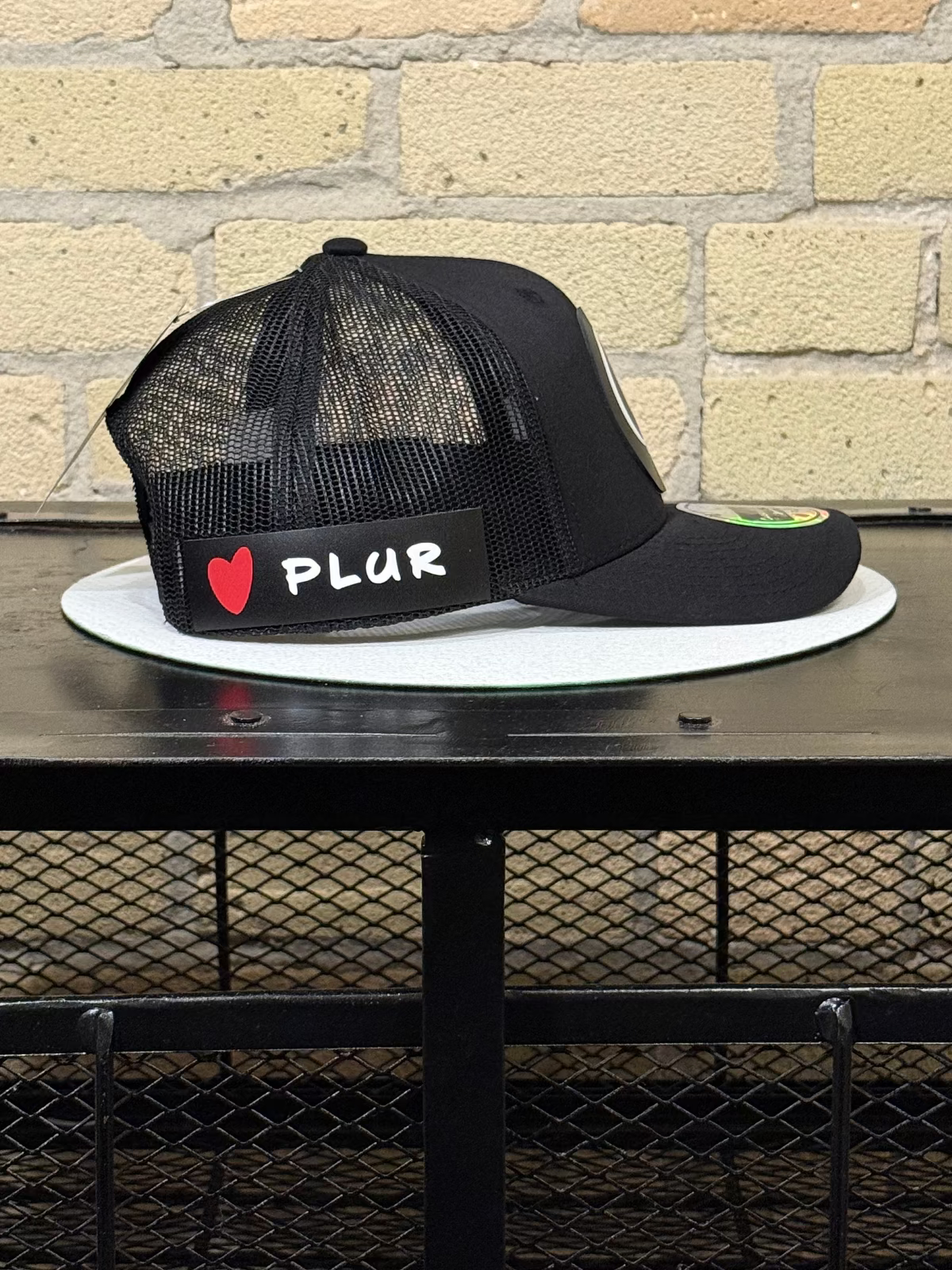 The Classic Carl Trucker, Curved Brim