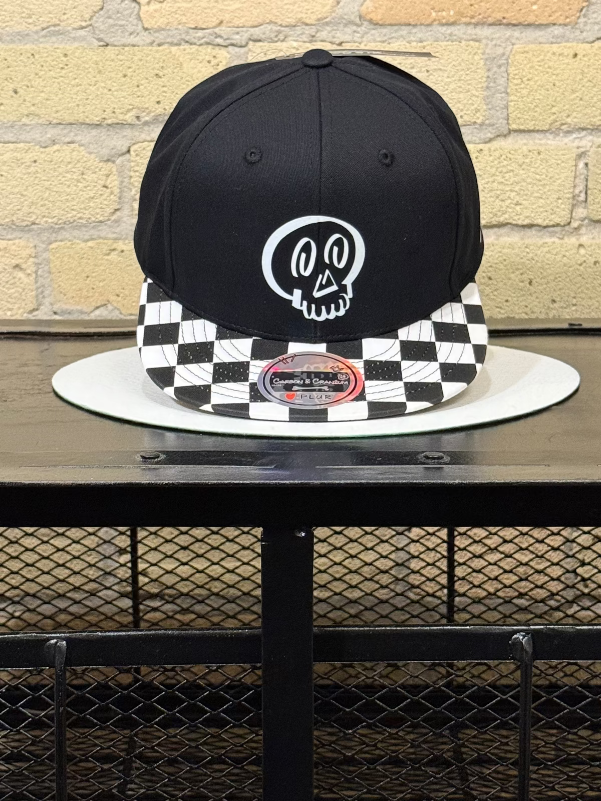 The Classic Carl, Black 'n White Checker